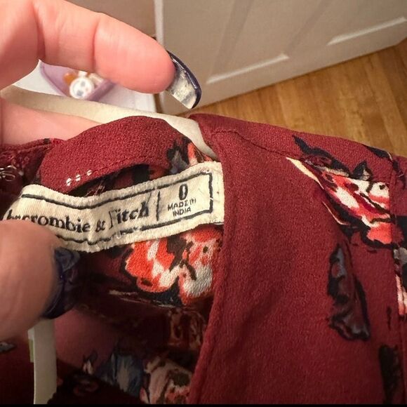 Abercrombie Floral V Neck Tie Waist Tank Sleeveless Romper size 0 EUC - Picture 4 of 4